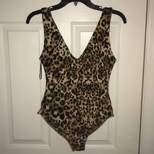 KENDALL & KYLIE leopard print bodysuit